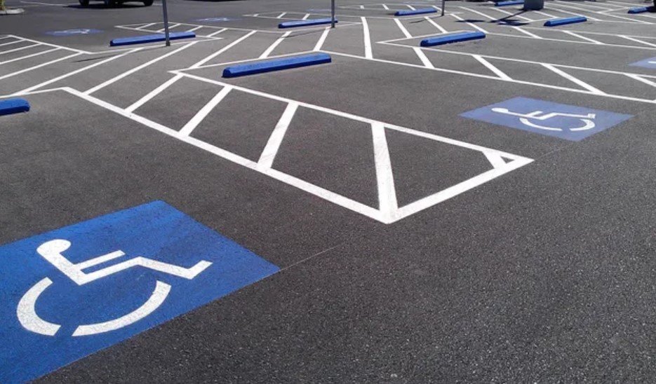 Choosing the Right Parking Lot Striping Companies for Your Property